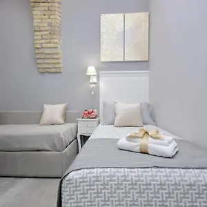 Roman Holiday Suites İtalya