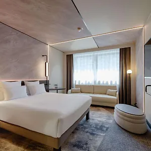 https://novotel-muenchen-airport.getmunichhotels.com