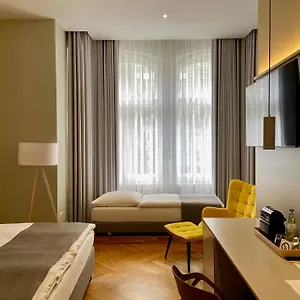 Otel 38