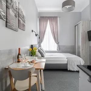 https://primero-apartments.krakowhotelspoland.com