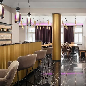 https://moods-charles-bridge.praguehotelsweb.com